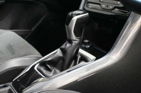 Volkswagen T-Roc 1.5 T-Roc Style TSI Semi-Auto 5dr 35