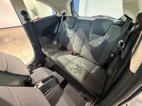 Ford Ka 1.2 Edge Euro 5 (s/s) 3dr 19