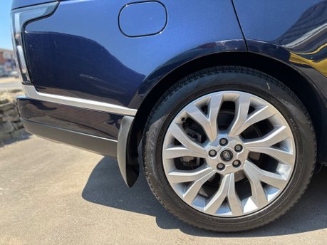 Land Rover Range Rover 3.0 D300 MHEV Westminster SUV 5dr Diesel Auto 4WD Euro 6 (s/s) (300 ps) 12