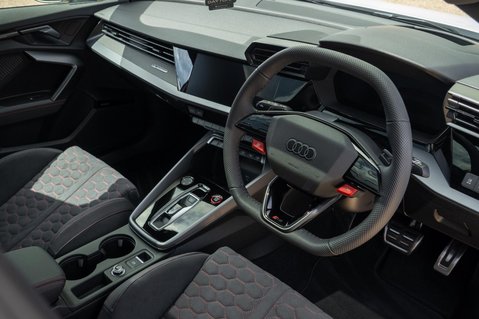 Audi RS3 2.5 TFSI Carbon Vorsprung Sportback S Tronic quattro Euro 6 (s/s) 5dr 29