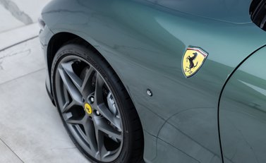 Ferrari Roma SPIDER 33