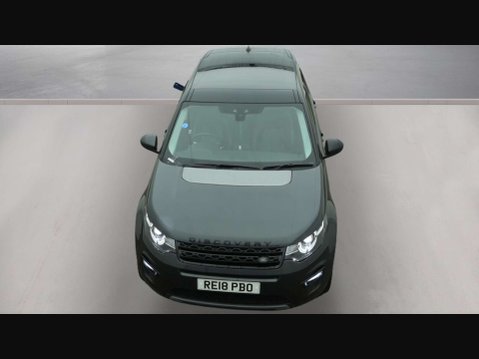 Land Rover Discovery Sport 2.0 Discovery Sport Black HSE SD4 Auto 4WD 5dr 7