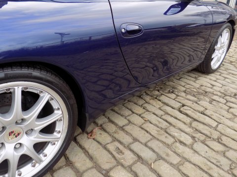 Porsche 911 CARRERA 2 CONVERTIBLE 39