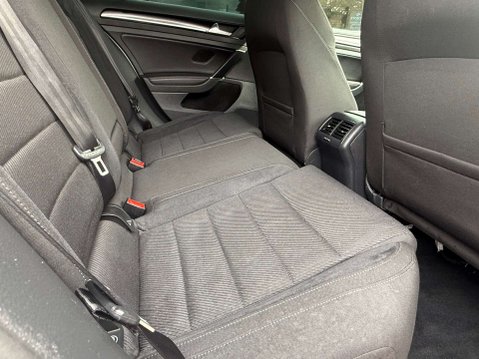 Volkswagen Golf 2.0 TSI R Hatchback 5dr Petrol DSG 4Motion Euro 6 (s/s) (300 ps) 52