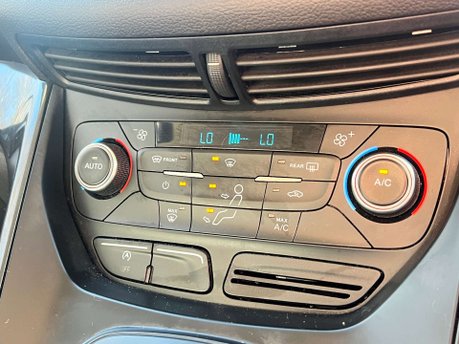 Ford Kuga 2.0 Kuga Titanium TDCI 4x4 Auto 4WD 5dr 19