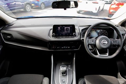 Nissan Qashqai DIG-T ACENTA PREMIUM DCT MHEV 3