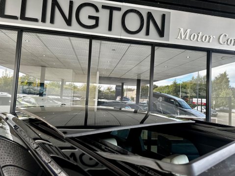 Land Rover Range Rover Velar 2.0 D200 MHEV R-Dynamic HSE Auto 4WD Euro 6 (s/s) 5dr 40
