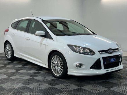 2014 FOCUS 1.6 FOCUS ZETEC S TDCI 5DR 2 KEYS S HISTORY AA APPROVED... photo
