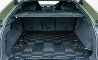 Lamborghini Urus Performante 46