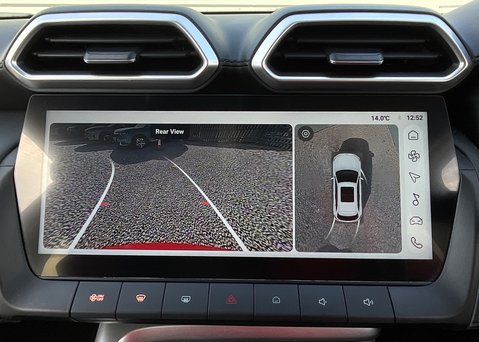 MG ZS 1.5 HYBRID+ TROPHY 19