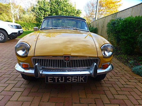 MG B ROADSTER 5