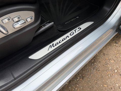 Porsche Macan GTS PDK 70