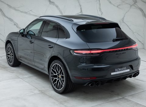 Porsche Macan GTS 9