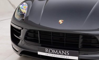 Porsche Macan GTS PDK 24