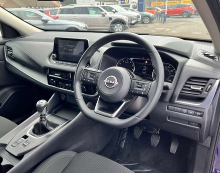 Nissan Qashqai 1.3 Qashqai Acenta Premium DiG-T MHEV 5dr 18