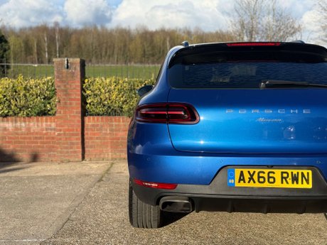 Porsche Macan 2.0 Macan Semi-Auto 4WD 5dr 15