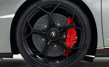 Lamborghini Huracan LP 640-4 PERFORMANTE 16