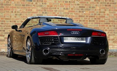 Audi R8 V10 Spyder 13