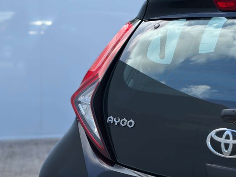 Toyota Aygo 1.0 Aygo X-Play TSS VVT-i 5dr 28