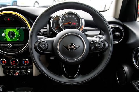 Mini Hatchback 1.5 Cooper II 5dr 20