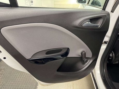 Vauxhall Corsa 1.2 Corsa SE 5dr 23