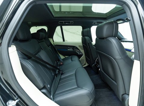 Land Rover Range Rover P400 HSE 13