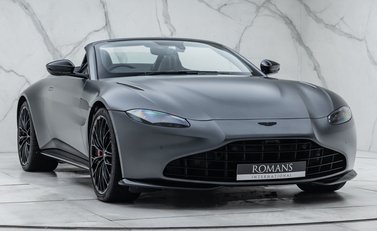 Aston Martin V8 Vantage ROADSTER 12