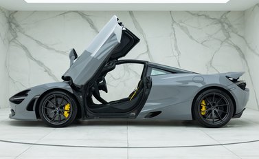 McLaren 720S Performance 4