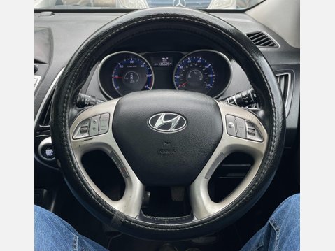 Hyundai ix35 1.7 CRDi Premium SUV 5dr Diesel Manual Euro 5 (s/s) (115 ps) 31