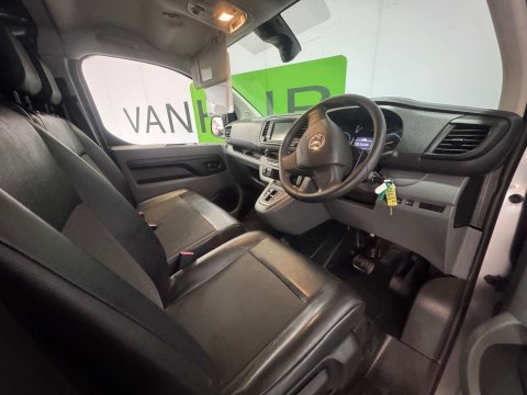 Vauxhall Vivaro Vivaro 3100 Dynamic 14
