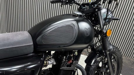 Mutt FSR 2021 ONLY 7K MODERN RETRO 125CC LEARNER BIKE LONG MOT 24