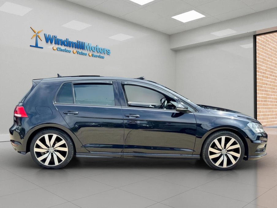2016 Volkswagen Golf — image 4