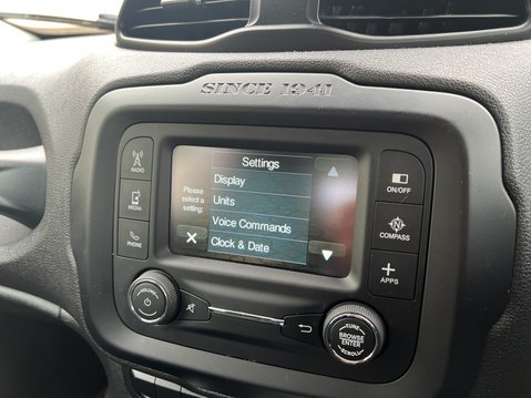 Jeep Renegade (Sold) 1.4T MultiAirII Longitude SUV 5dr Petrol DDCT Euro 6 (s/s) (140 ps) 32