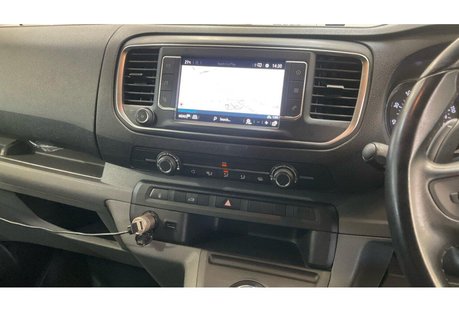 Vauxhall Vivaro 2.0 Turbo D 3100 Elite Panel Van 6dr Diesel Auto L1 H1 Euro 6 (s/s) (145 ps