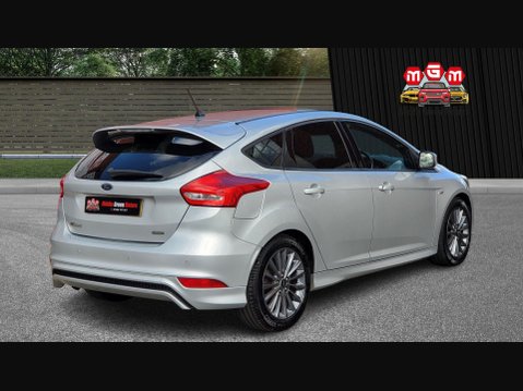 Ford Focus ST-LINE 9