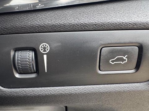 Volvo S90 2.0 D4 R-Design Auto Euro 6 (s/s) 4dr 35