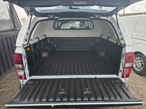 Isuzu D-Max YUKON DCB 7