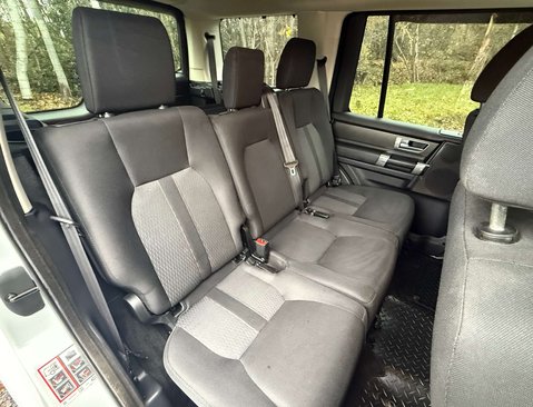 Land Rover Discovery 3.0 Discovery SE SDV6 Auto 4WD 5dr 35