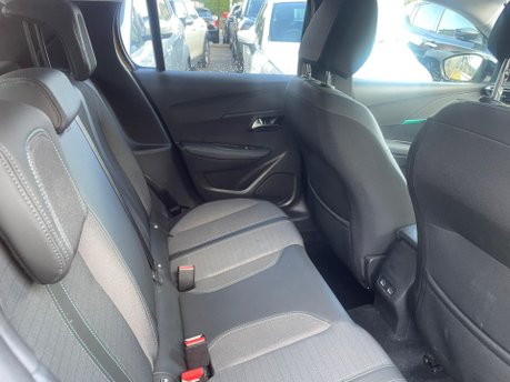 Peugeot 208 PURETECH ALLURE PREMIUM PLUS S/S 12