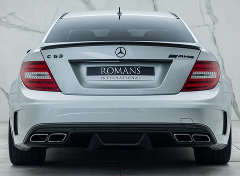 Mercedes-Benz C63 AMG Black Series 10