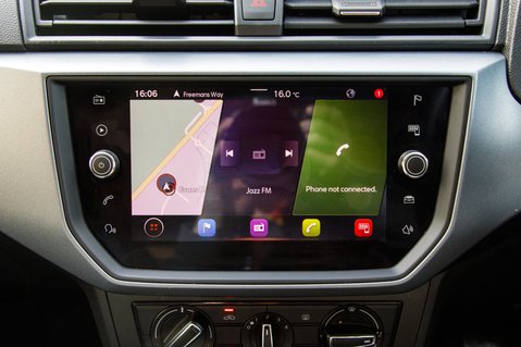 SEAT Arona TSI SE TECHNOLOGY 15