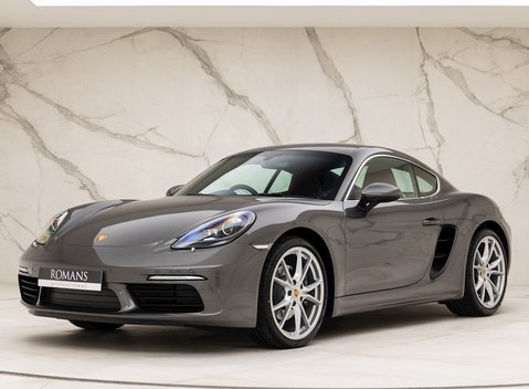 Porsche 718 Cayman 6