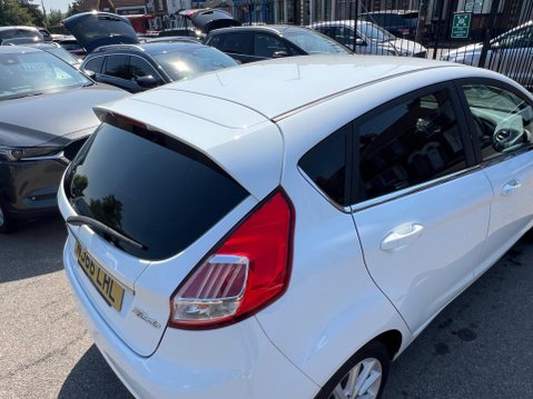 Ford Fiesta 1.0T EcoBoost Titanium Euro 6 (s/s) 5dr 17