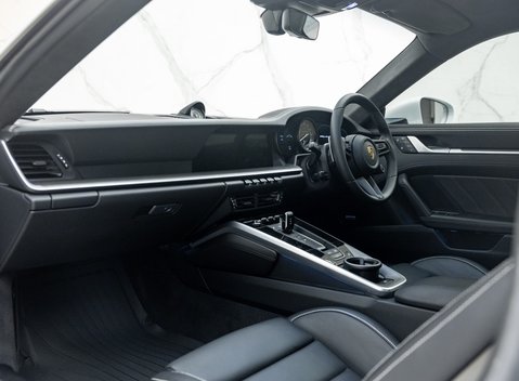 Porsche 911 Turbo S (992) 18