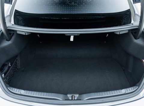 Mercedes-Benz C Class AMG C 63 S Night Edition 38