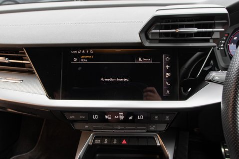 Audi A3 SPORTBACK TFSI S LINE MHEV 24