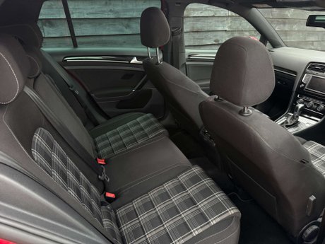 Volkswagen Golf 2.0 Golf GTD Semi-Auto 5dr 29