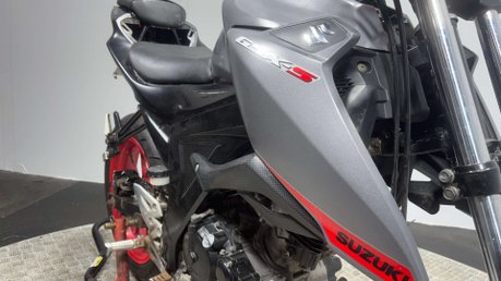 Suzuki GSX-S GSXS 125 2020 SPORT BIKE 125CC PROJECT BIKE PARTS BIKE 9