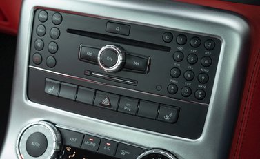 Mercedes-Benz SLS AMG 19