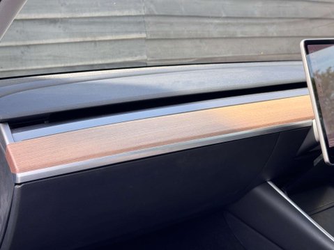 Tesla Model 3 Model 3 Long Range AWD 4WD 4dr 31